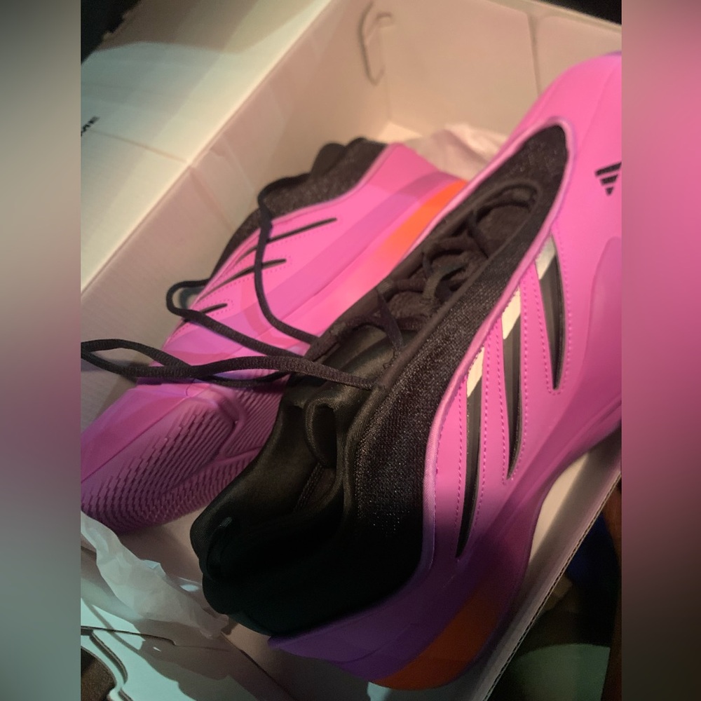 Dame 9 basketball shoes